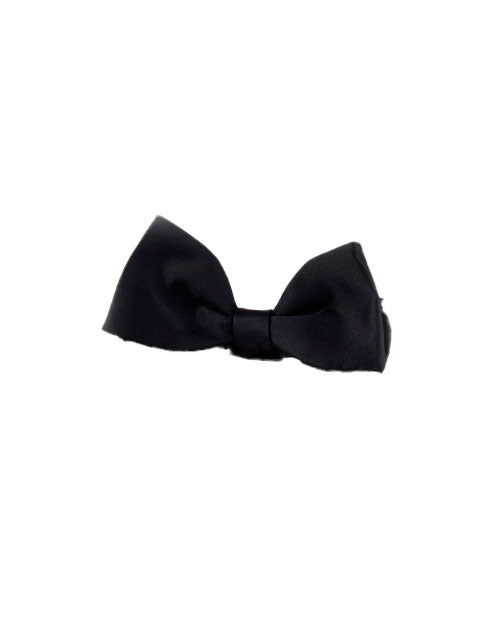 Classic black butterfly-shaped bow tie with wide ends and a narrow center knot, made of smooth, slightly shiny silk or satin fabric.