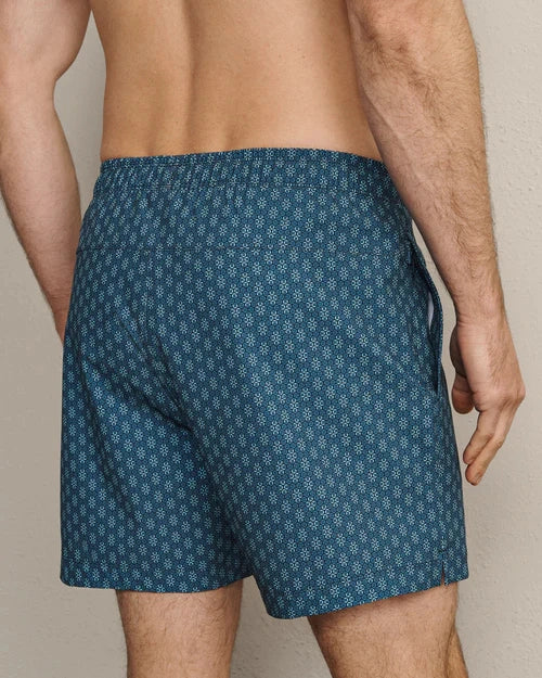 RHONE | R&R Trunk - 5.5" Swim Short | Ash Blue/Belize Blue Geo