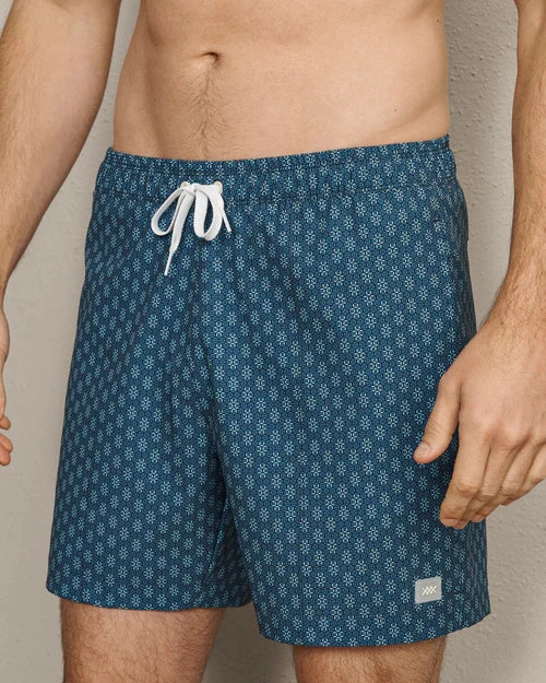 RHONE | R&R Trunk - 5.5" Swim Short | Ash Blue/Belize Blue Geo