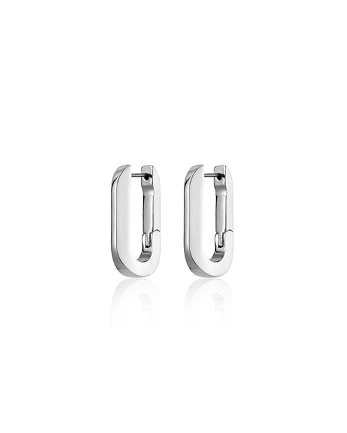 U-Link shape earrings on a white background.