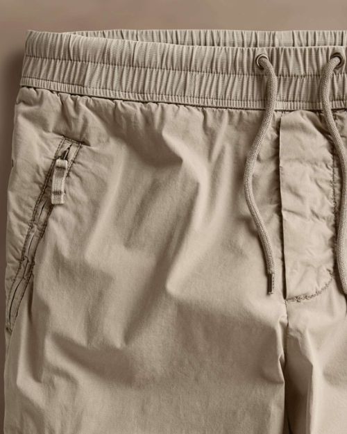 Parachute Poplin Cargo pants made from lightweight fabric for enhanced comfort and mobility.