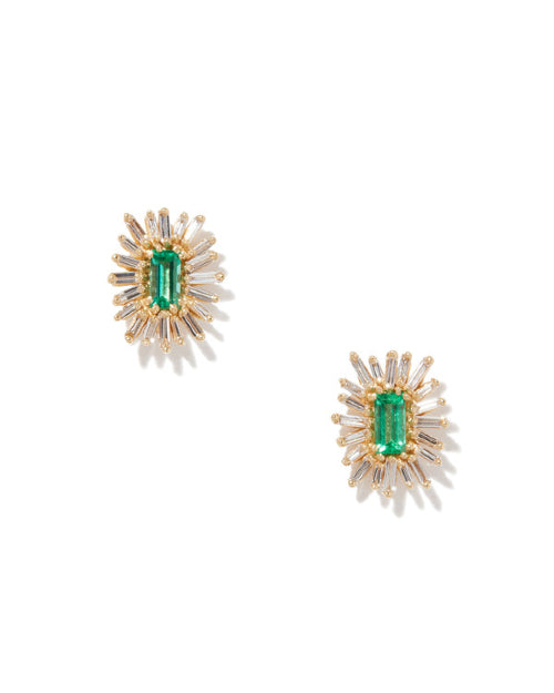 Gold stud earrings with diamond and emeralds to create a floral shape. 