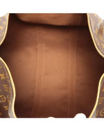 Light brown interior of bag.