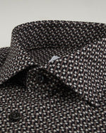 Close up of collar and buttons.